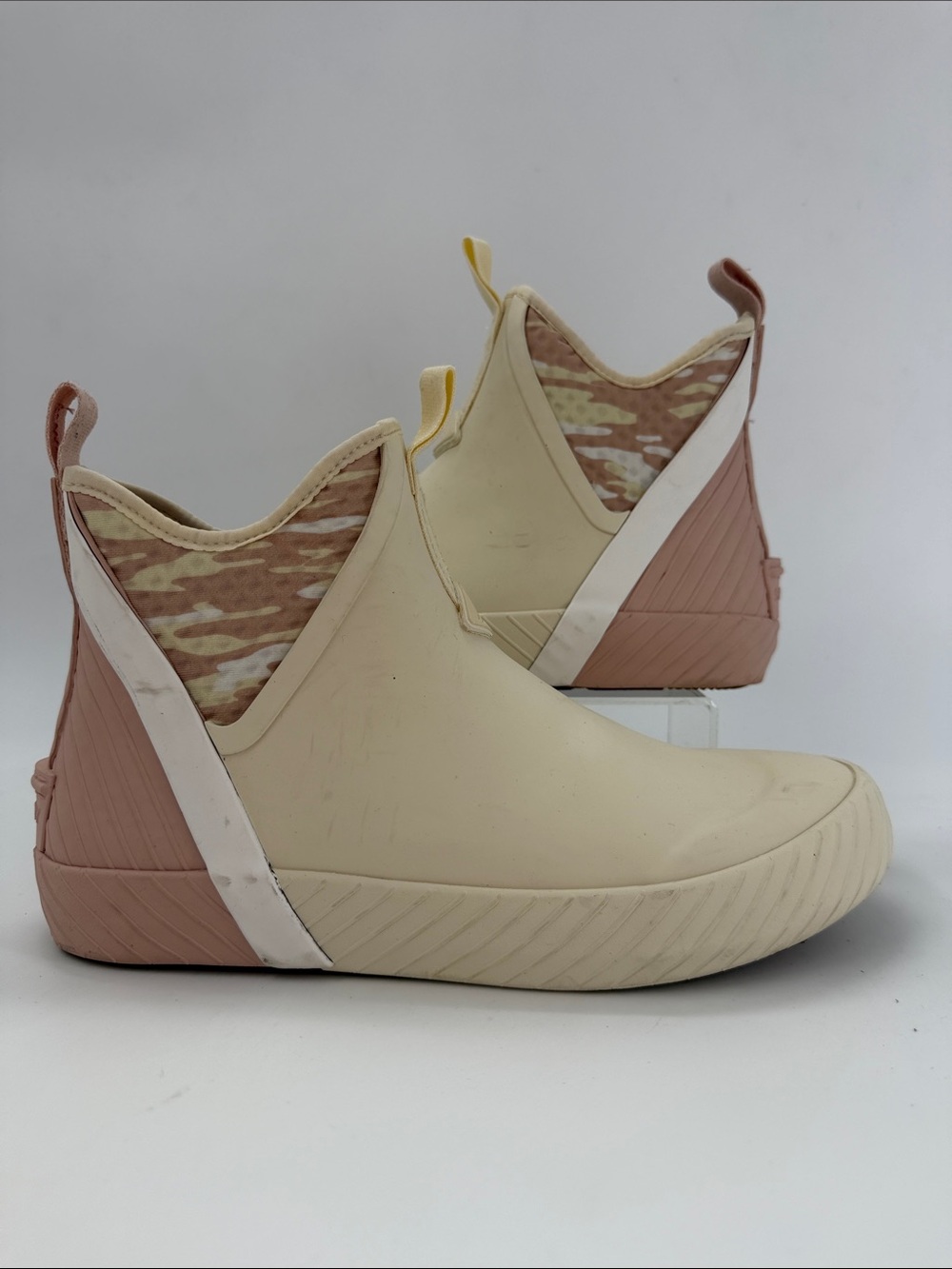 Sperry Womens Cream Chelsea Cutwater Deck Boot Size US 8.0M EU 39